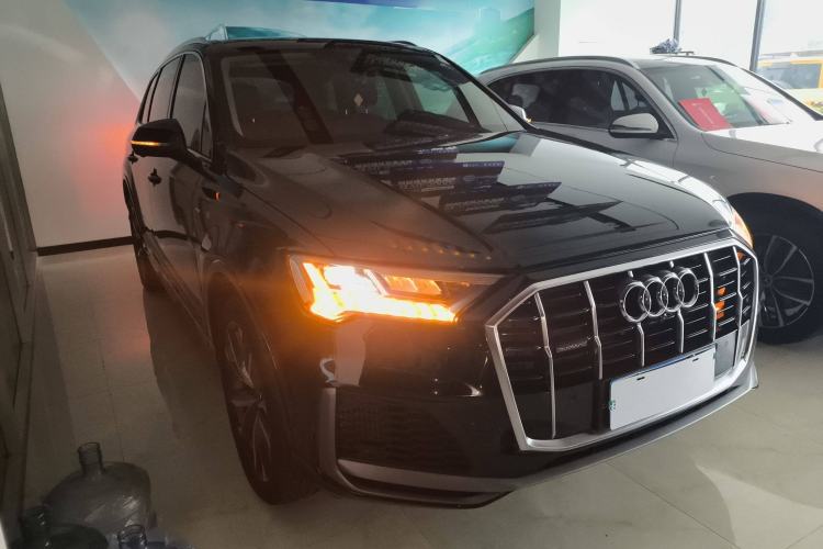 Used Audi Q7 2023 55 TFSI quattro S line Sport Edition Exterior 2