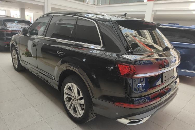 Used Audi Q7 2023 45 TFSI quattro S line Sport model Exterior 2