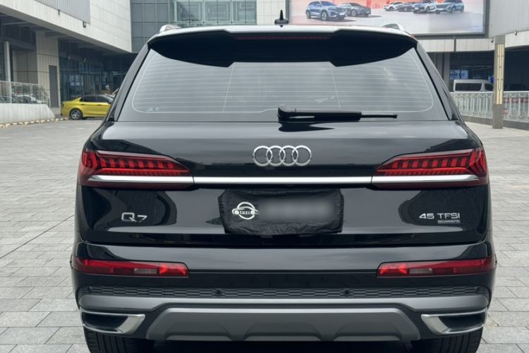 Used Audi Q7 2023 45 TFSI quattro S line Sport model Exterior 2