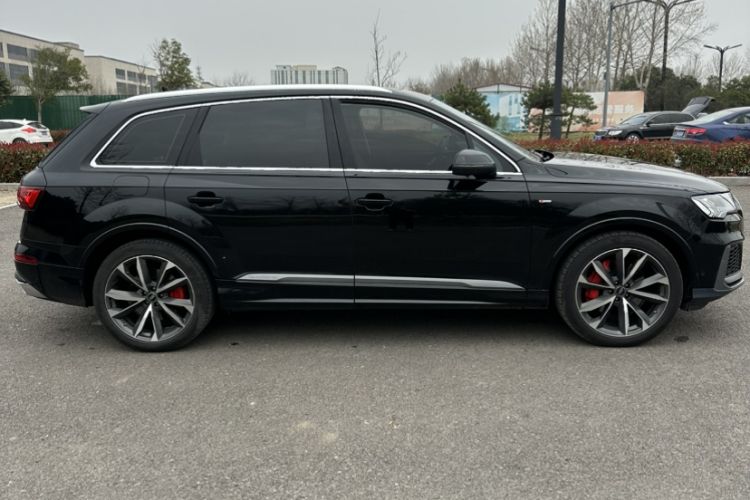 Used Audi Q7 2023 55 TFSI quattro S line Sport Edition Exterior 2