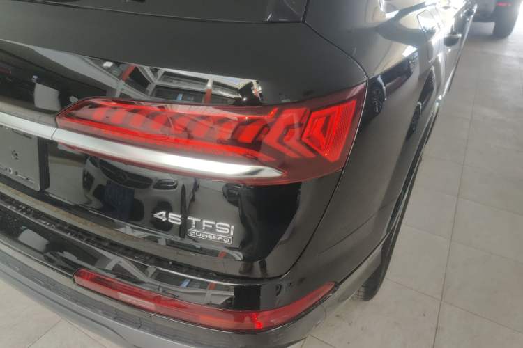 Used Audi Q7 2023 45 TFSI quattro S line Sport model Exterior 2