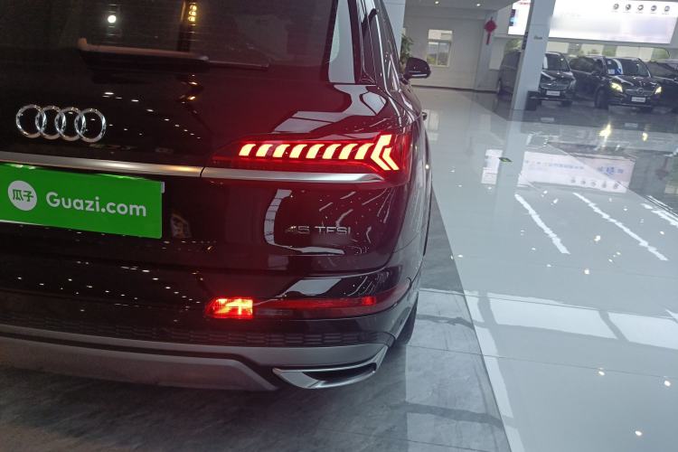 Used Audi Q7 2023 45 TFSI quattro S line Sport model Exterior 3