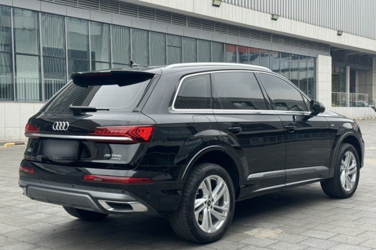 Used Audi Q7 2023 45 TFSI quattro S line Sport model Exterior 3