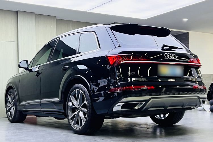 Used Audi Q7 2023 55 TFSI quattro S line Sport Edition Exterior 3