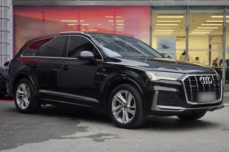 Used Audi Q7 2023 45 TFSI quattro S line Sport model Exterior 3