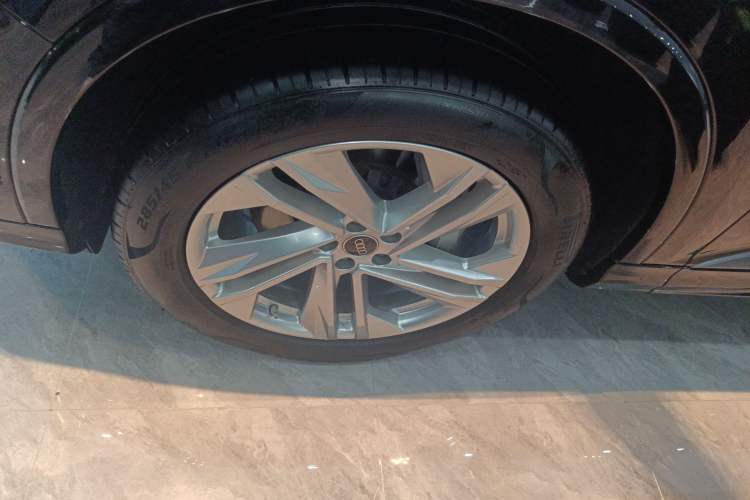 Used Audi Q7 2023 45 TFSI quattro S line Sport model Exterior 4
