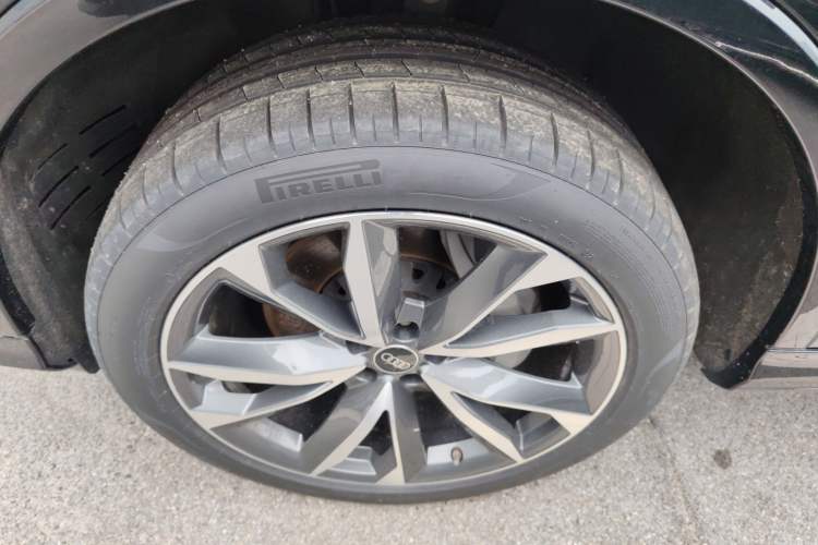 Used Audi Q7 2023 55 TFSI quattro S line Sport Edition Exterior 4