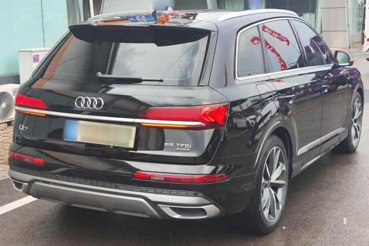 Used Audi Q7 2023 55 TFSI quattro S line Sport Edition Exterior 4