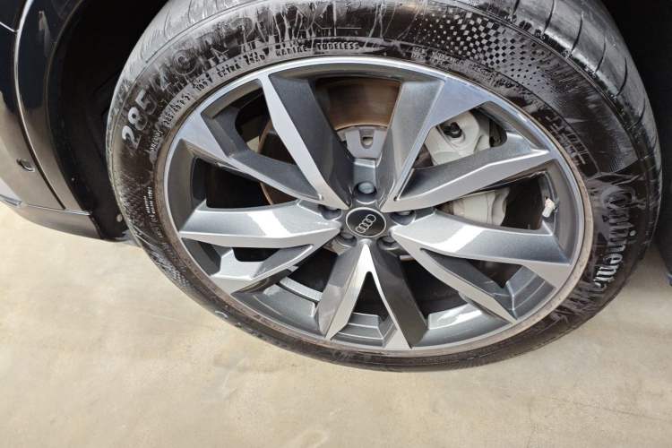 Used Audi Q7 2023 55 TFSI quattro S line Sport Edition Exterior 4