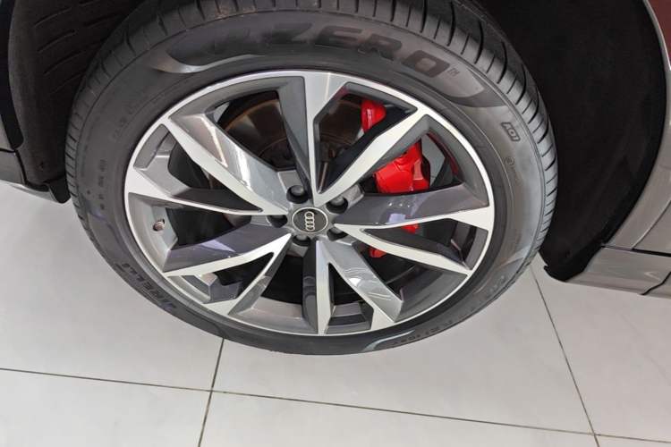Used Audi Q7 2023 55 TFSI quattro S line Sport Edition Exterior 4
