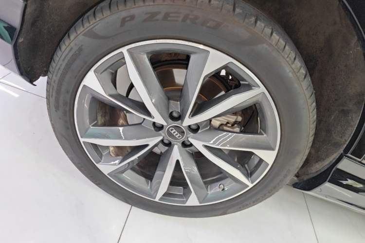 Used Audi Q7 2023 55 TFSI quattro S line Sport Edition Exterior 5