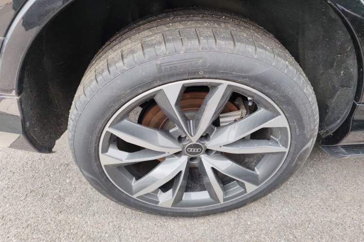 Used Audi Q7 2023 55 TFSI quattro S line Sport Edition Exterior 5