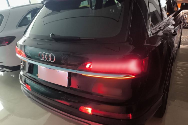 Used Audi Q7 2023 55 TFSI quattro S line Sport Edition Exterior 5
