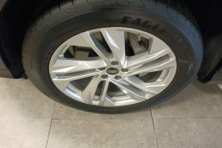 Used Audi Q7 2023 45 TFSI quattro S line Sport model Exterior 7