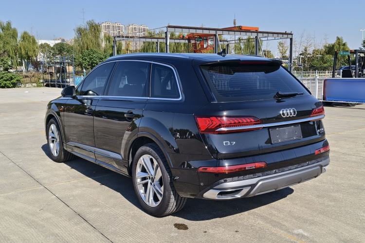Used Audi Q7 2023 45 TFSI quattro S line Sport model Exterior 7