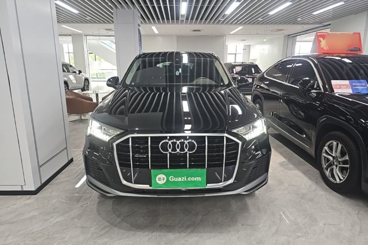 Used Audi Q7 2023 45 TFSI quattro S line Sport model Front