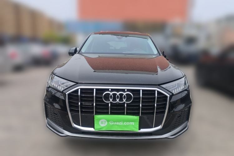 Used Audi Q7  Front