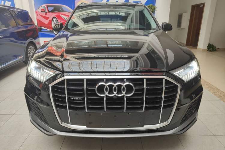 Used Audi Q7 2023 45 TFSI quattro S line Sport model Front