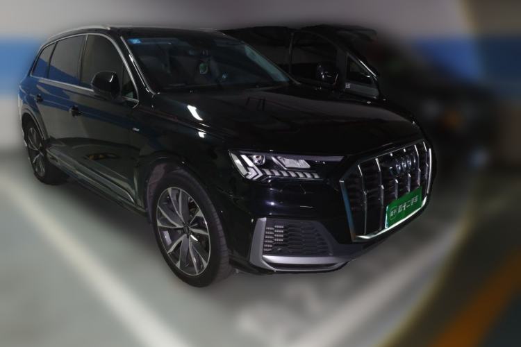 Used Audi Q7 2023 55 TFSI quattro S line Sport Edition Front Right 45 Deg