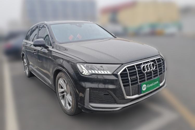 Used Audi Q7 2023 45 TFSI quattro S line Sport model Front Right 45 Deg