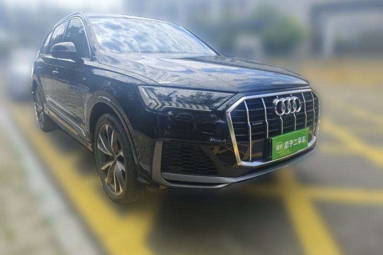 Used Audi Q7 2023 55 TFSI quattro S line Sport Edition Front Right 45 Deg