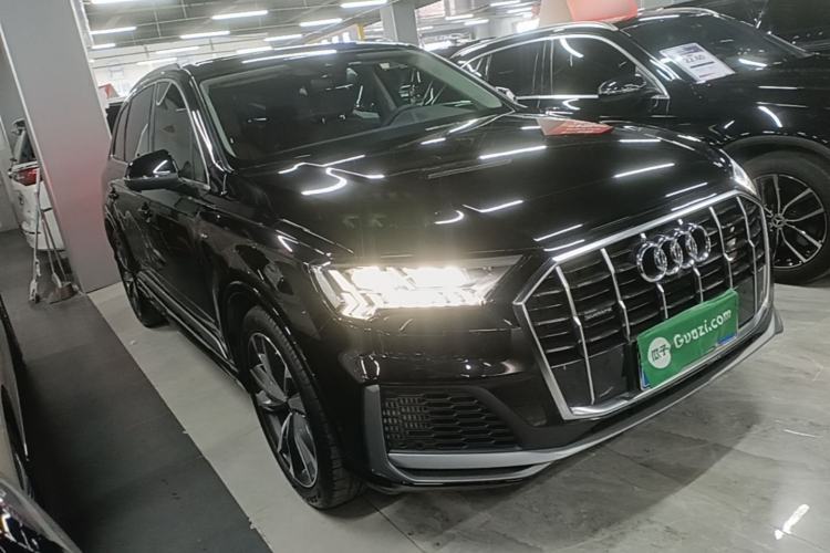 Used Audi Q7 2023 55 TFSI quattro S line Sport Edition Front Right 45 Deg