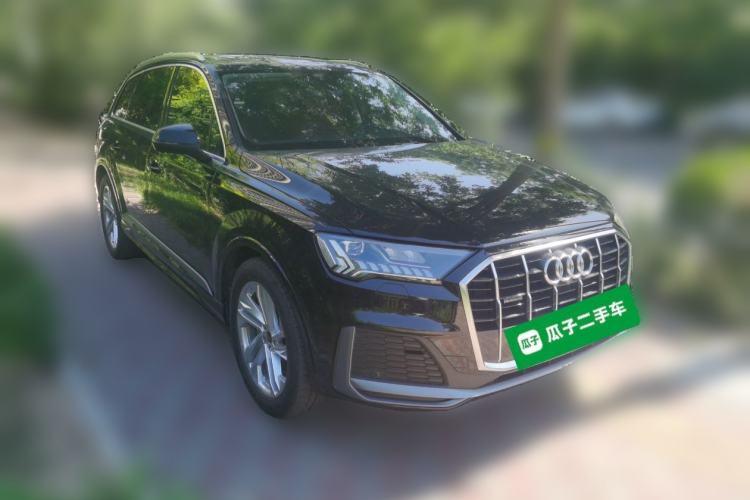 Used Audi Q7 2023 45 TFSI quattro S line Sport model Front Right 45 Deg