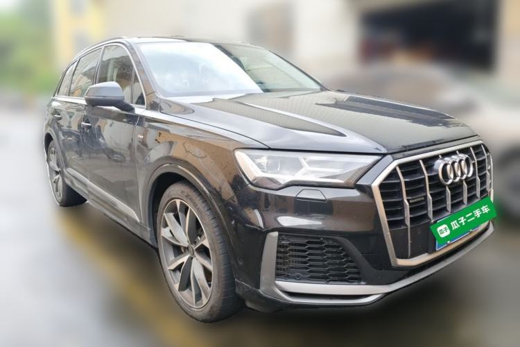 Used Audi Q7 2023 55 TFSI quattro S line Sport Edition Front Right 45 Deg