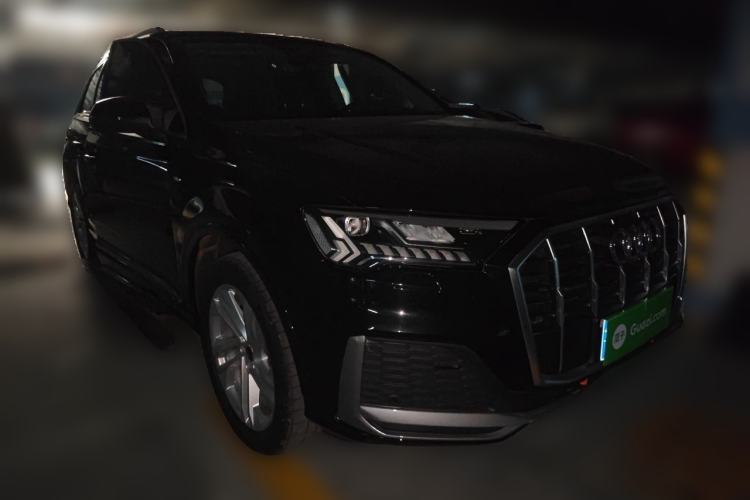Used Audi Q7 2023 45 TFSI quattro S line Sport model Front Right 45 Deg