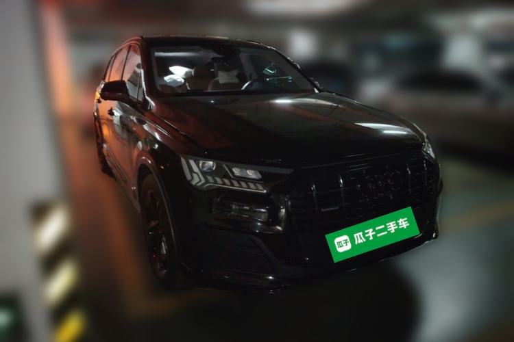 Used Audi Q7 2023 45 TFSI quattro S line Sport model Front Right 45 Deg