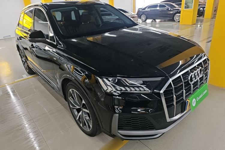 Used Audi Q7 2023 55 TFSI quattro S line Sport Edition Front Right 45 Deg