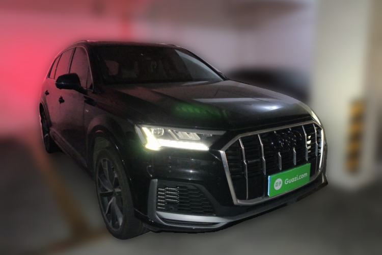 Used Audi Q7 2023 55 TFSI quattro S line Sport Edition Front Right 45 Deg