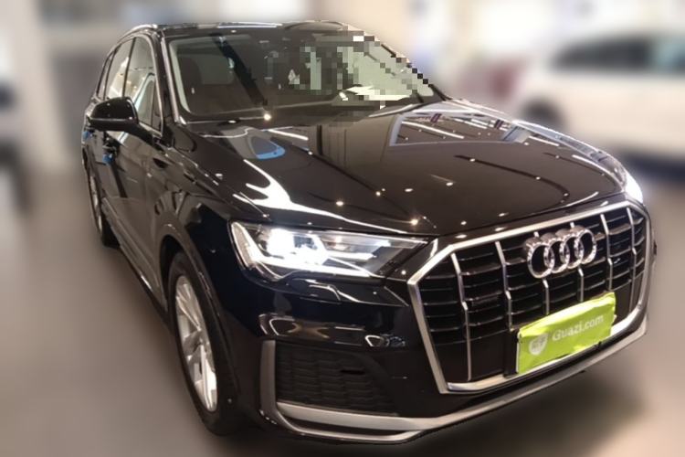 Used Audi Q7 2023 45 TFSI quattro S line Sport model Front Right 45 Deg