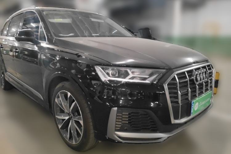 Used Audi Q7 2023 55 TFSI quattro S line Sport Edition Front Right 45 Deg