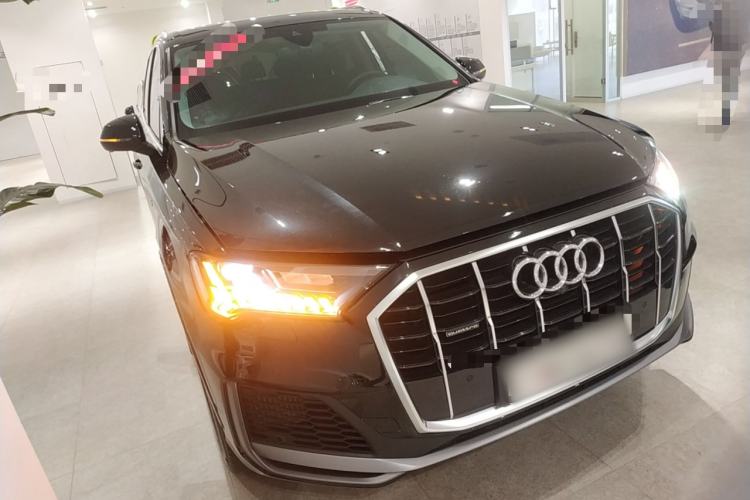 Used Audi Q7 2023 55 TFSI quattro S line Sport Edition Front Right 45 Deg
