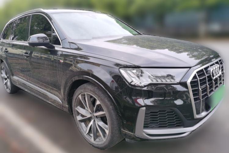 Used Audi Q7 2023 55 TFSI quattro S line Sport Edition Front Right 45 Deg