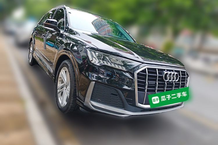 Used Audi Q7 2023 45 TFSI quattro S line Sport model Front Right 45 Deg