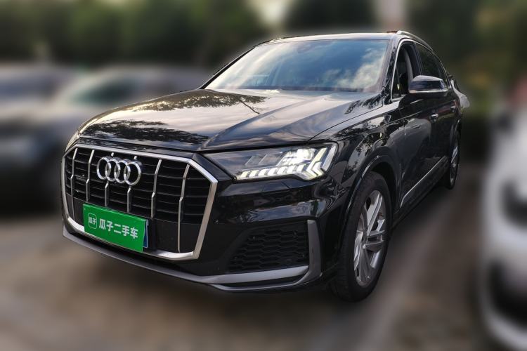 Used Audi Q7 2023 45 TFSI quattro S line Sport model Guazi used car, China used car export, Used car for sale, Used cars, Cheapest cars for sale