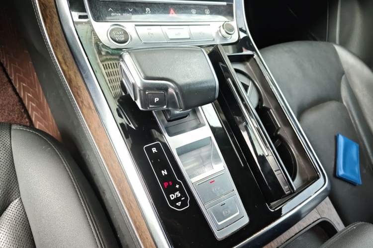 Used Audi Q7 2023 55 TFSI quattro S line Sport Edition Gear Lever