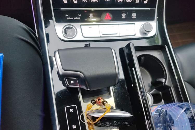 Used Audi Q7 2023 55 TFSI quattro S line Sport Edition Gear Lever