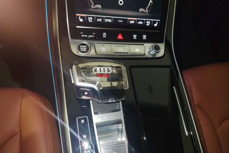 Used Audi Q7 2023 45 TFSI quattro S line Sport model Gear Lever
