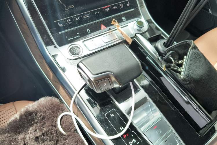 Used Audi Q7 2023 55 TFSI quattro S line Sport Edition Gear Lever