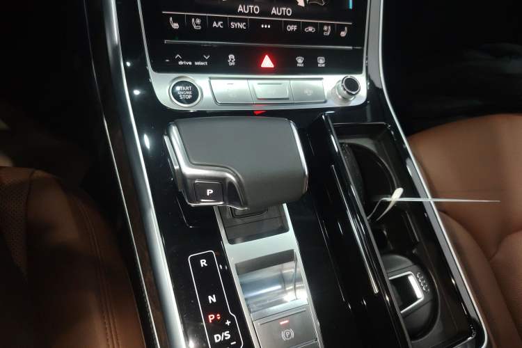 Used Audi Q7 2023 45 TFSI quattro S line Sport model Gear Lever