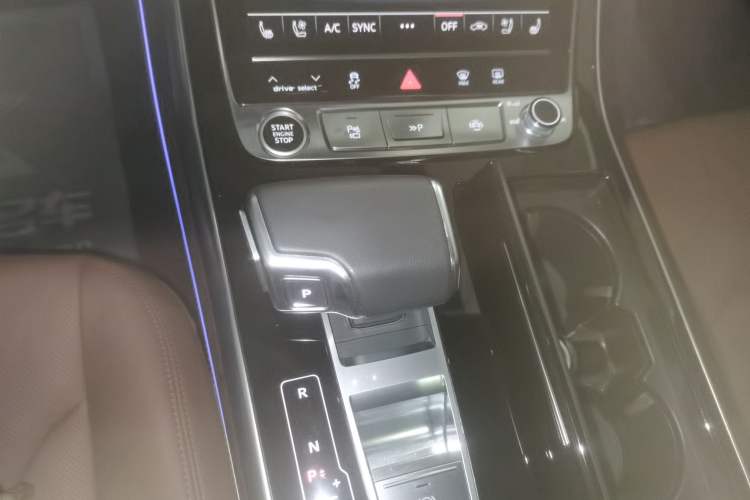 Used Audi Q7 2023 55 TFSI quattro S line Sport Edition Gear Lever