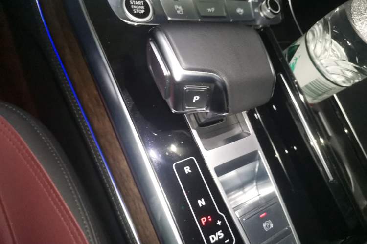 Used Audi Q7 2023 55 TFSI quattro S line Sport Edition Gear Lever