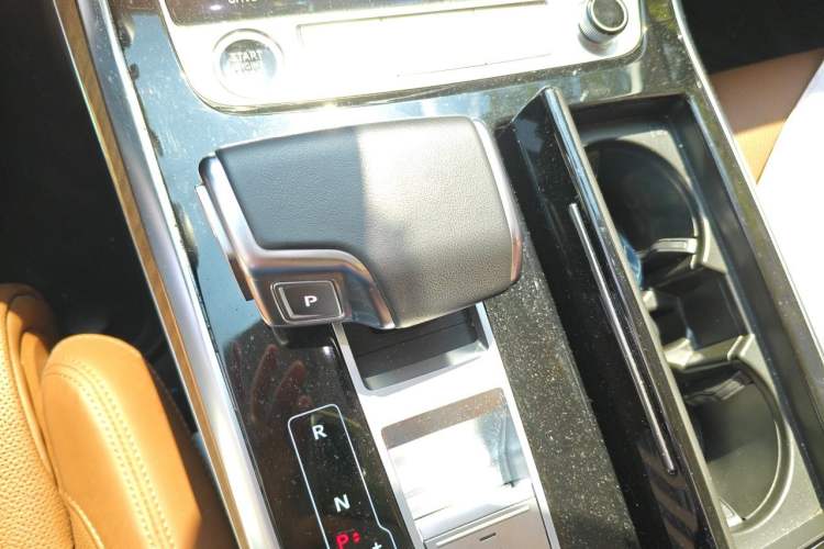 Used Audi Q7 2023 55 TFSI quattro S Prestige Edition Gear Lever