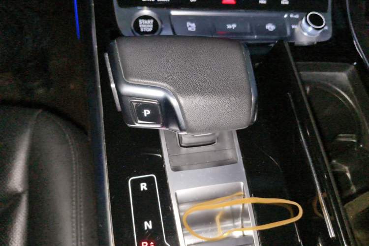 Used Audi Q7 2023 55 TFSI quattro S line Sport Edition Gear Lever