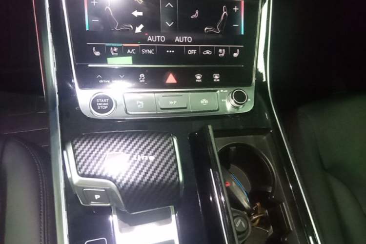 Used Audi Q7 2023 45 TFSI quattro S line Sport model Gear Lever