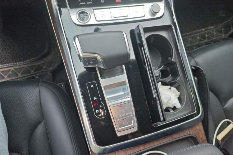 Used Audi Q7 2023 55 TFSI quattro S line Sport Edition Gear Lever