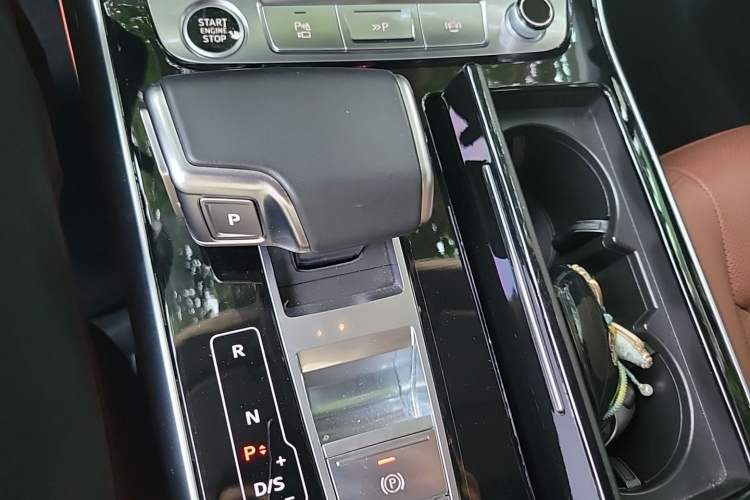 Used Audi Q7 2023 55 TFSI quattro S line Sport Edition Gear Lever